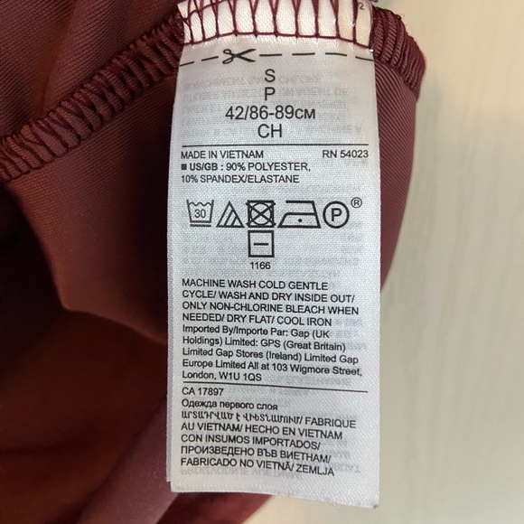 Banana Republic Burgundy Velvet Top - Picture 5 of 5